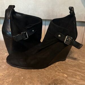 Genuine leather, boots for a stylish girl.